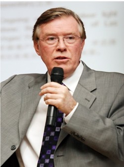 Michael C. Mitchell MCMHO(sh)Ӌ(j)